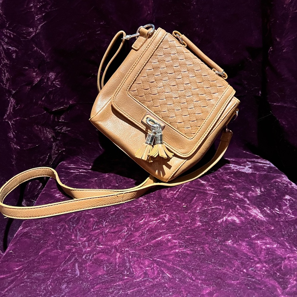 Poppie Jones vintage Tan Woven Crossbody Bag